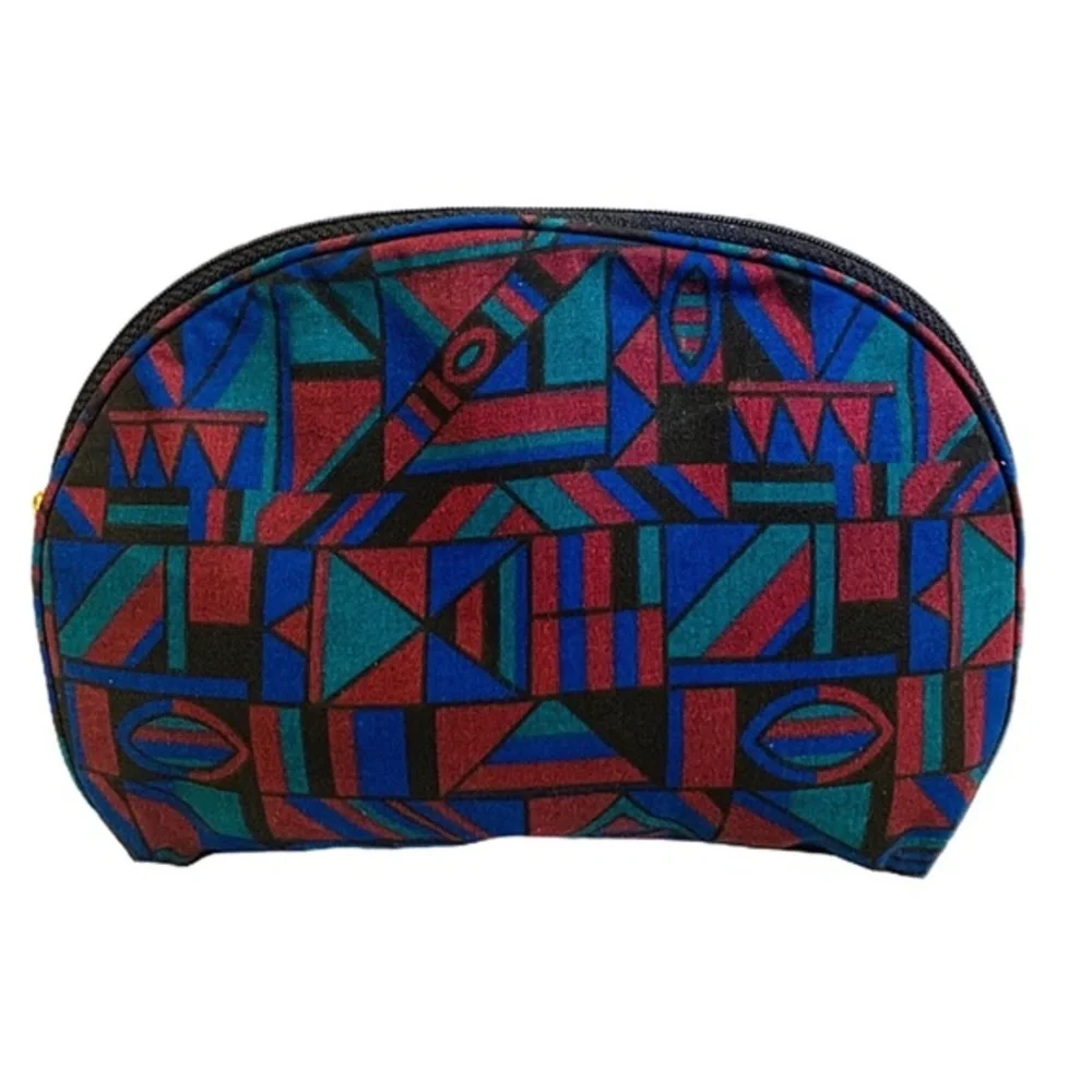 MAKE UP, HAIR ACCESSORIES, TOILETRIES BAG NWT
